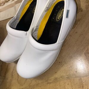 Worn Slightly Cherokee Women's White Slip-On Loafers